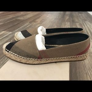 BURBERRY ESPADRILLES